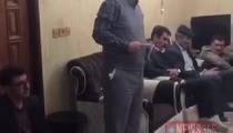 محمد عزیزی قبل از انتخابات وعده داد یقه‌ وزیر را بگیرد اما پس از انتخابات ...