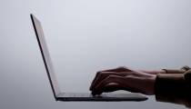 HUAWEI MateBook 13؛ جذاب، سبک و سریع